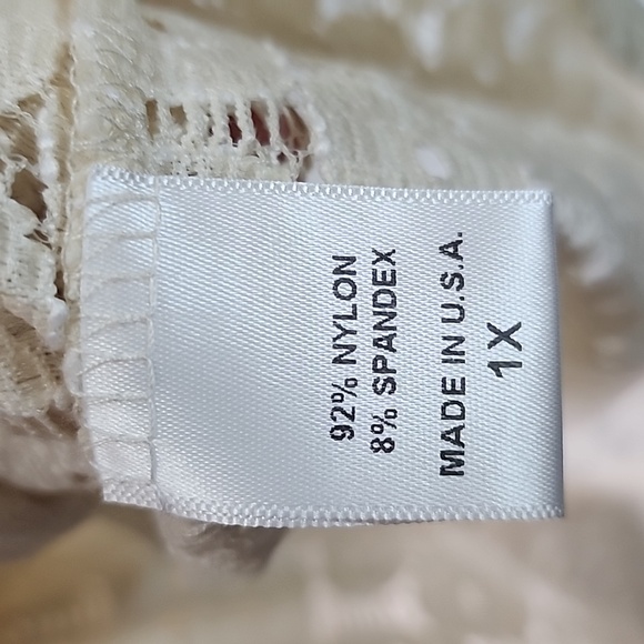 Bobeau sheer lace top size 1X - Picture 5 of 6